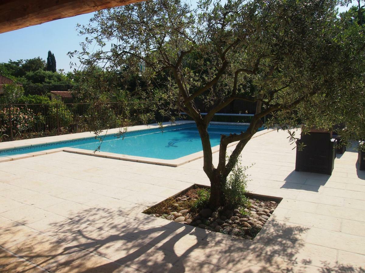Les Buis Apartment Carpentras Exterior photo